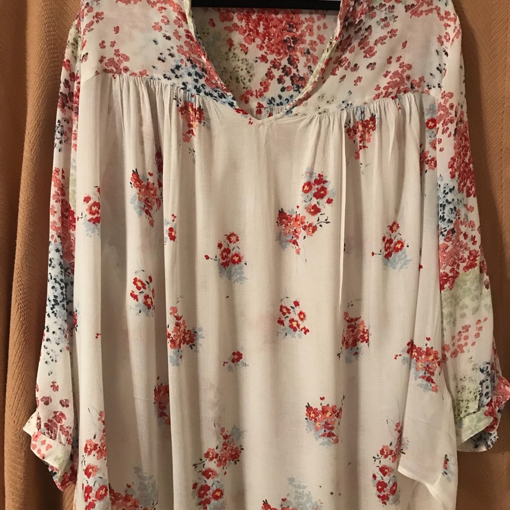 Lucky floral tunic/blouse